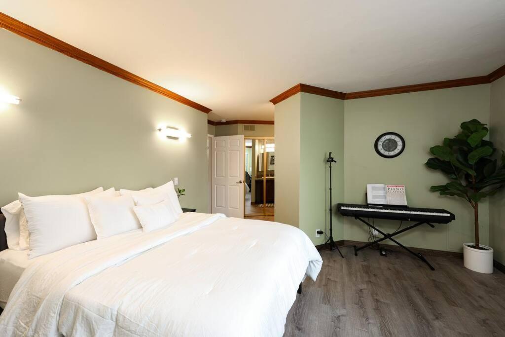 Chic Condo Steps From Petco Park San Diego Exterior foto